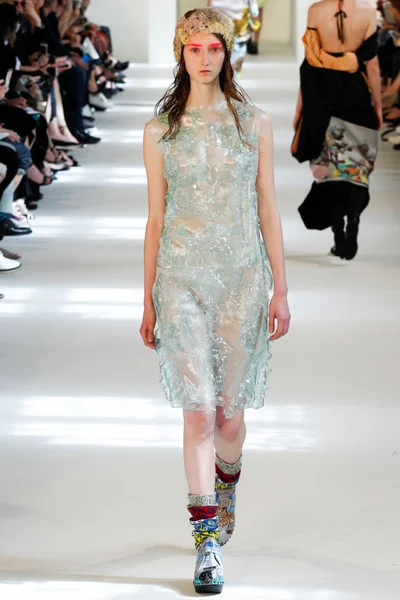 Look 23